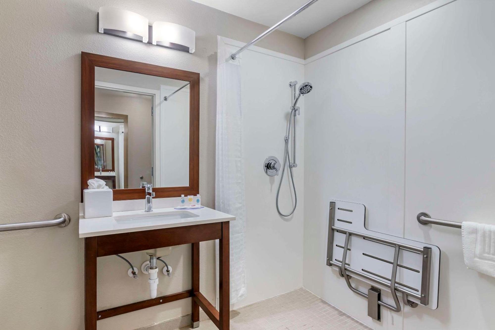 Comfort Inn & Suites 不伦瑞克 外观 照片